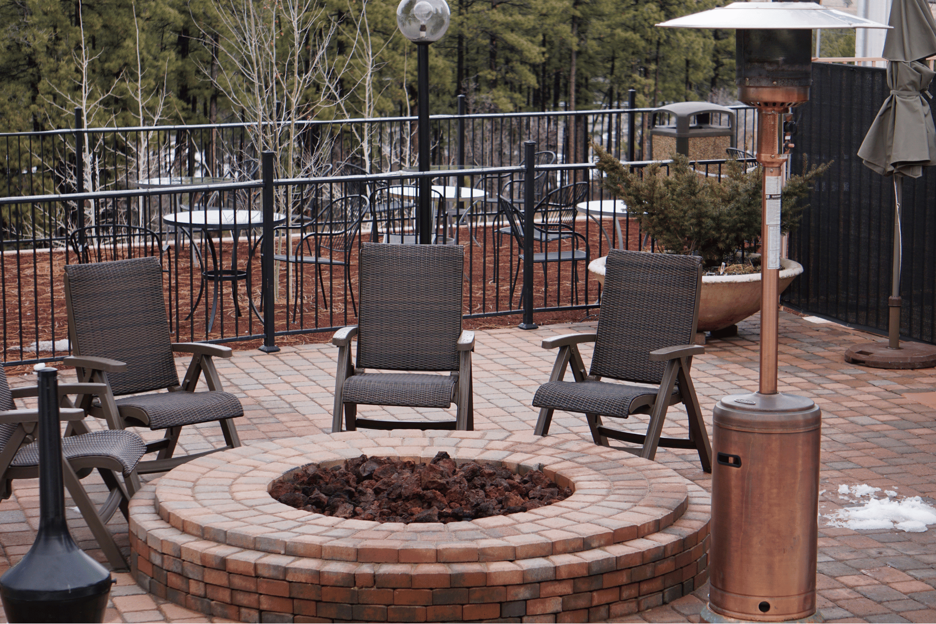 Firepits and Outdoor Kitchens